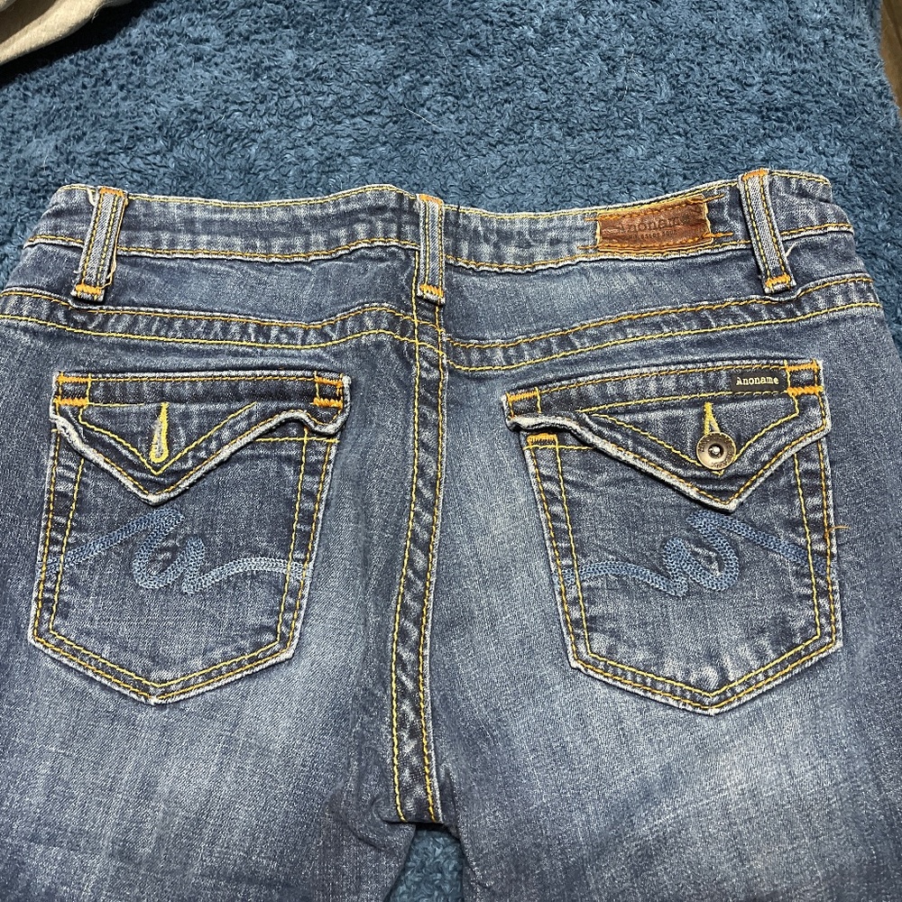 Anoname jeans